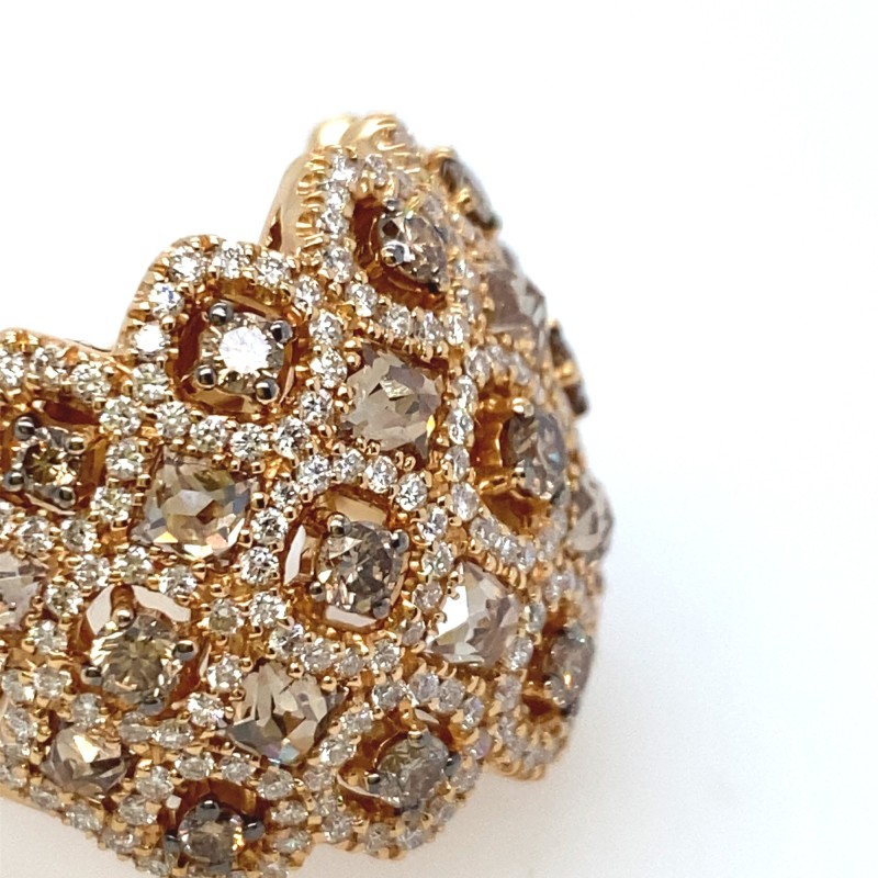 Anello in oro con diamanti | De Wrachien Gioielli