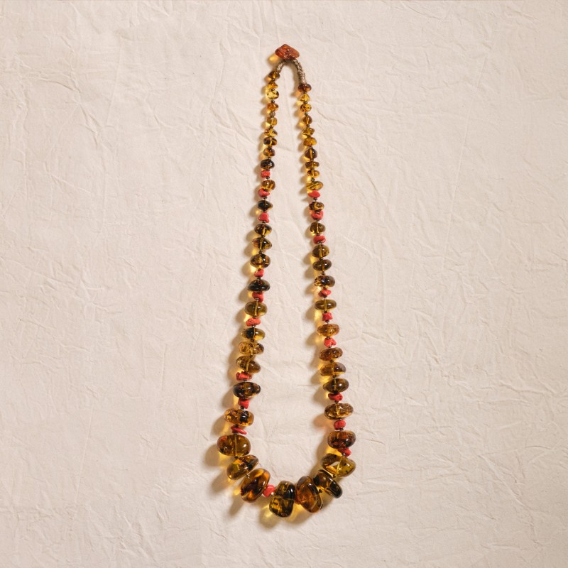 COLLANA GEMMARIUM CON AMBRA E CORALLO | De Wrachien Gioielli